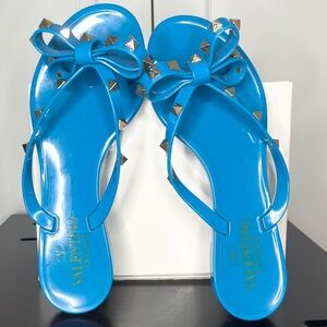 Valentino Garavani Rockstud Blue Rubber Casual Sandals